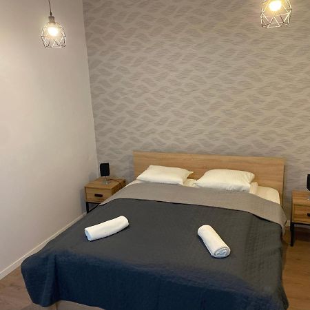 Fressh House Lägenhet Sincraieni Exteriör bild