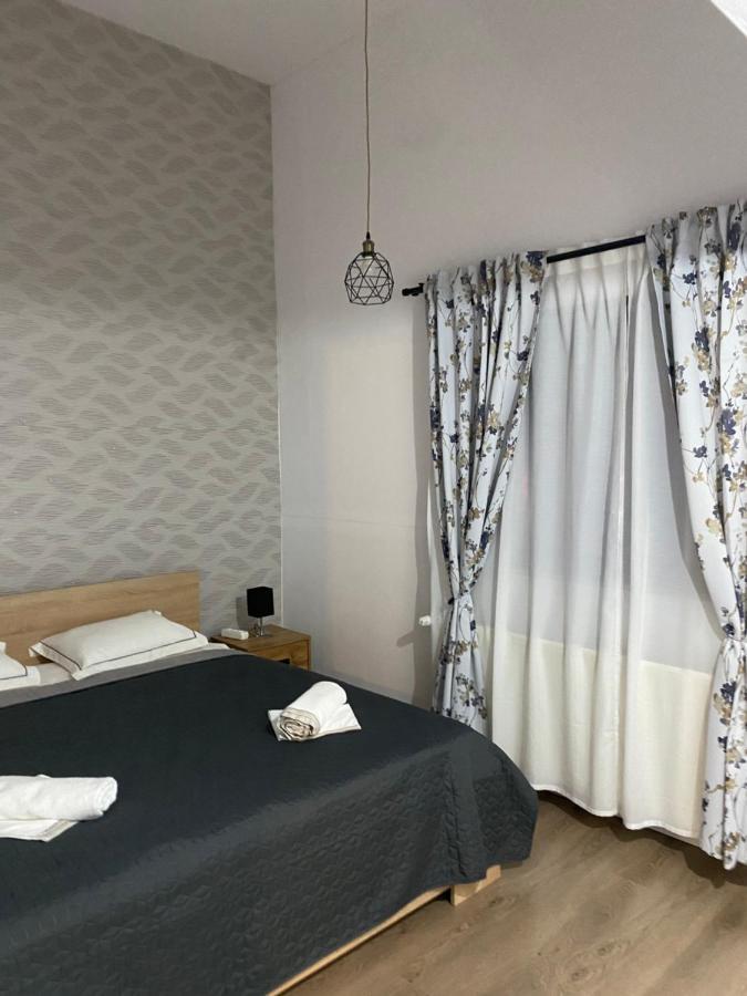 Fressh House Lägenhet Sincraieni Exteriör bild