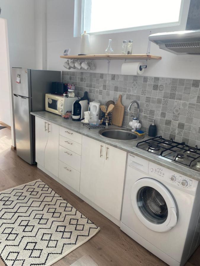 Fressh House Lägenhet Sincraieni Exteriör bild